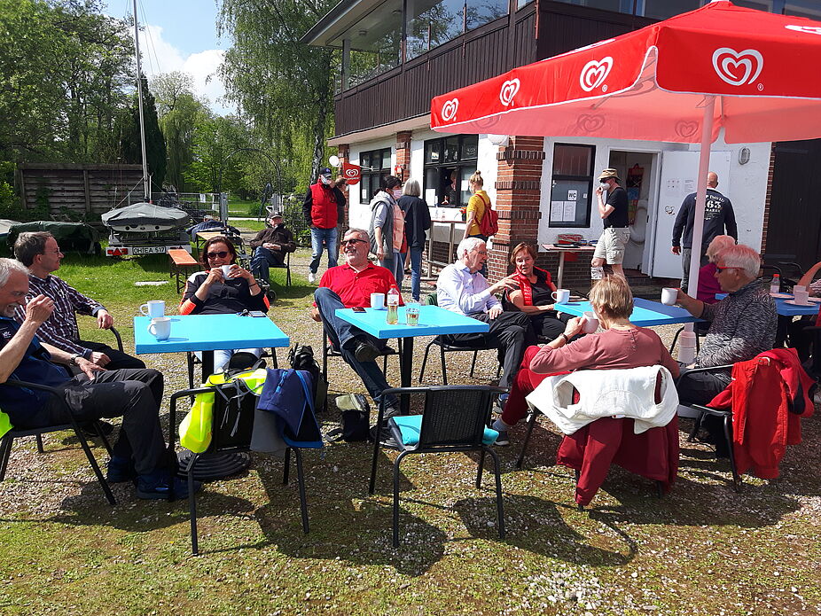 Rast im Bootshaus am Eutiner See Rast im Bootshaus am Eutiner See